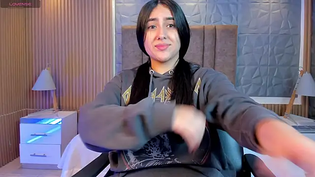 paulina sweett  online show from December 2025 11:56:01 AM