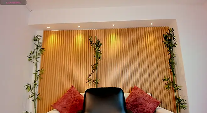 paulina sweett  online show from April 2026 12:29:01 PM