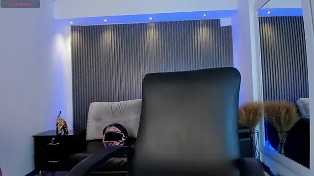 paulina sweett  online show from September 2025 12:22:02 PM