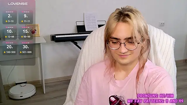 CuteYukiKun online show from November 2025 06:57:01 PM