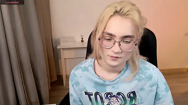 CuteYukiKun online show from March 2026 07:21:01 PM