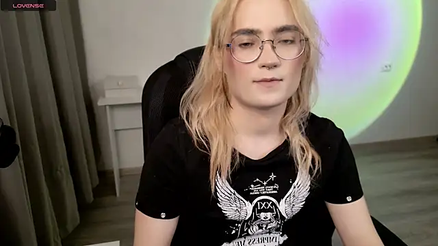 CuteYukiKun online show from March 2026 06:13:02 PM