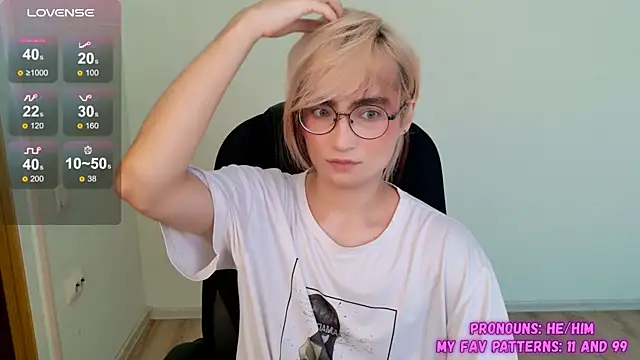 Snapshot of CuteYukiKun chatting on October 2025 08:16:02 AM CuteYukiKun online show from October 2025 08:16:02 AM