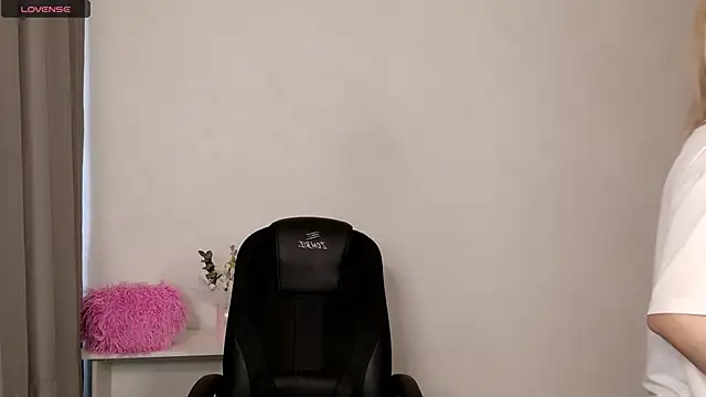 CuteYukiKun online show from February 2026 08:36:02 AM