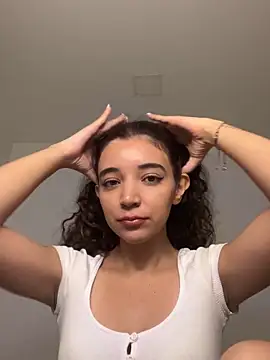 uniquerossie online show from December 2025 08:02:02 AM