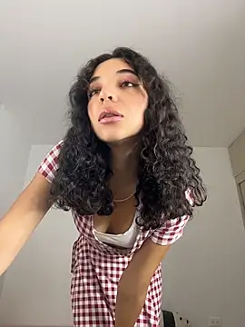 uniquerossie online show from February 2026 07:29:02 AM