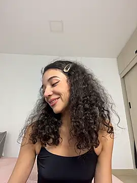 uniquerossie online show from February 2026 07:32:02 AM