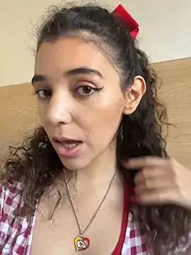 uniquerossie online show from November 2025 01:36:02 PM