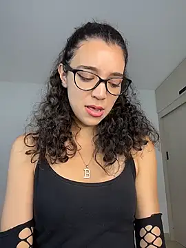 uniquerossie online show from February 2026 07:28:01 AM