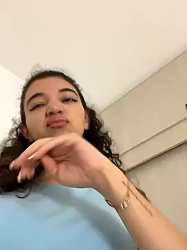 uniquerossie online show from December 2025 08:38:01 AM