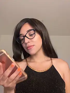 uniquerossie online show from December 2025 07:33:02 AM