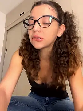 uniquerossie online show from January 2026 07:45:02 AM