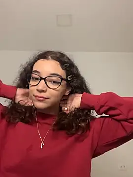 uniquerossie online show from December 2025 08:02:01 AM