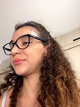 uniquerossie online show from January 2026 07:56:01 AM