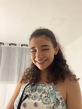 uniquerossie online show from December 2025 07:41:01 AM