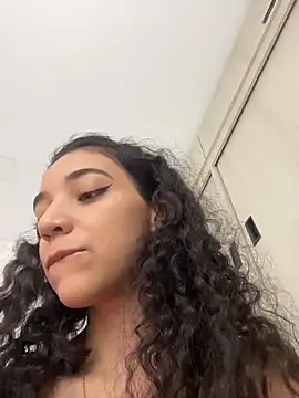 uniquerossie online show from February 2026 07:09:01 AM