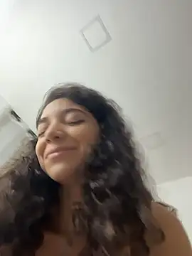 uniquerossie online show from February 2026 07:27:01 AM