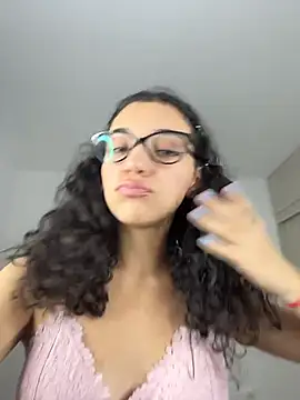 uniquerossie online show from February 2026 07:27:01 AM