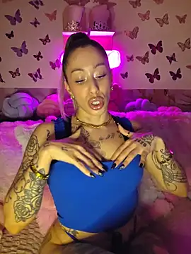 Chachou000 online show from June 2026 07:07:01 PM
