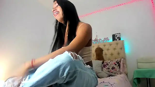 Snapshot of shantallhotxx chatting on October 2025 01:50:02 AM shantallhotxx online show from October 2025 01:50:02 AM