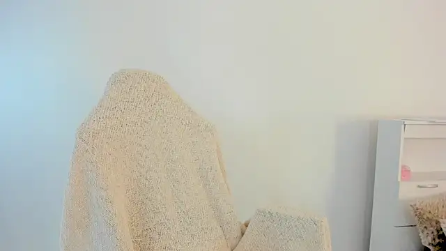 crystalnut online show from April 2026 03:07:02 AM