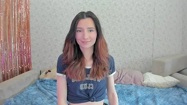 crystalnut online show from February 2025 04:15:02 AM