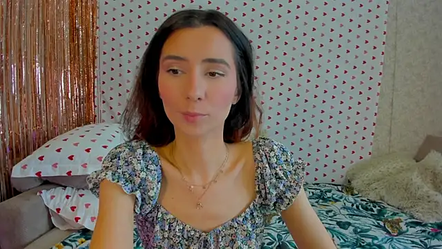 crystalnut online show from February 2025 03:47:02 AM