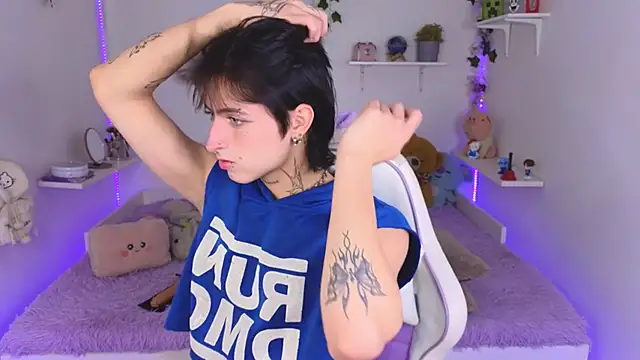 Baby Xian online show from November 2025 07:51:02 AM