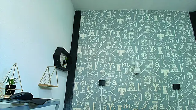 Lindsey8 online show from November 2025 12:38:02 PM