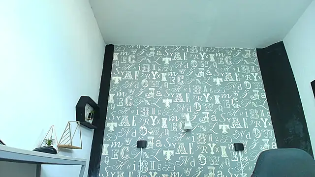 Lindsey8 online show from November 2025 12:55:02 PM