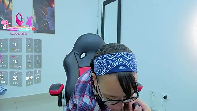 daniela xue online show from March 2026 08:37:01 PM