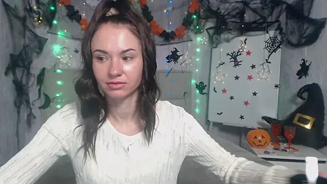 Snapshot of KaraCriegs chatting on October 2025 05:22:02 PM KaraCriegs online show from October 2025 05:22:02 PM