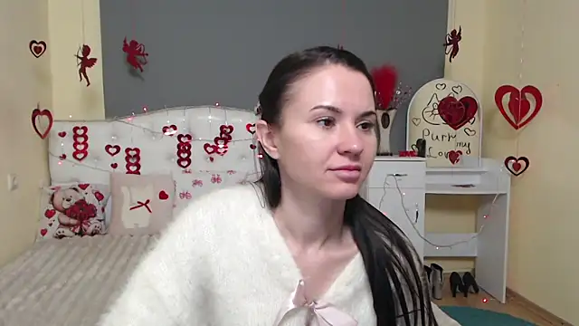 Snapshot of KaraCriegs chatting on February 2026 02:53:01 AM KaraCriegs online show from February 2026 02:53:01 AM