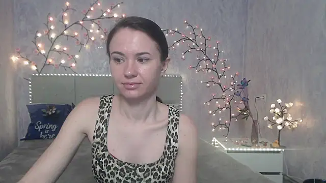 Snapshot of KaraCriegs chatting on April 2026 05:47:02 PM KaraCriegs online show from April 2026 05:47:02 PM