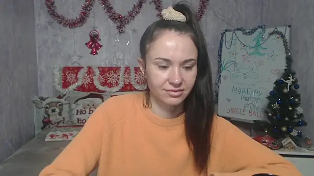 Snapshot of KaraCriegs chatting on December 2025 06:53:01 PM KaraCriegs online show from December 2025 06:53:01 PM