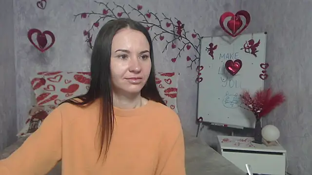 Snapshot of KaraCriegs chatting on February 2026 06:05:01 PM KaraCriegs online show from February 2026 06:05:01 PM