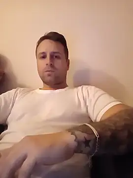 LucianM6 online show from November 2025 03:13:02 PM