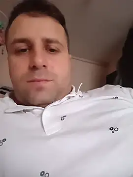 LucianM6 online show from November 2025 07:20:02 AM