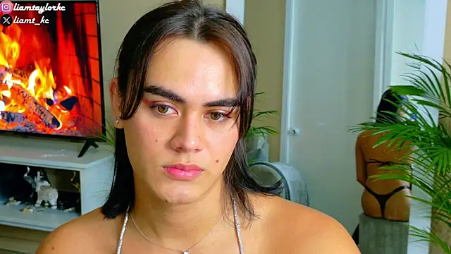 Liam Taylor online show from October 2025 11:29:02 PM
