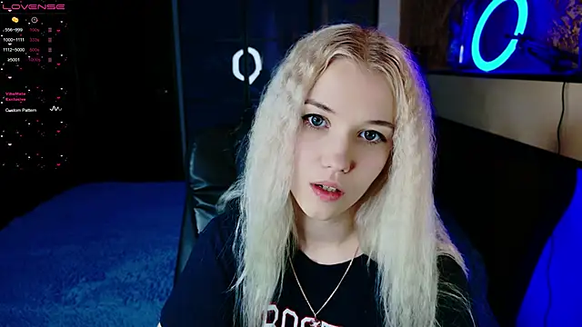 ShhhO O online show from February 2025 09:40:01 AM