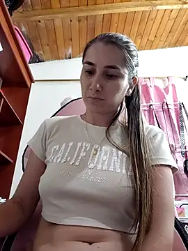 Iris love18 online show from June 2026 01:44:01 AM