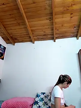 Iris love18 online show from May 2026 04:07:02 PM