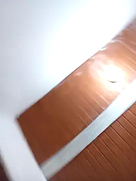 Iris love18 online show from November 2025 03:01:01 PM