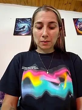 Snapshot of Iris_love18 chatting on March 2026 04:06:02 PM Iris love18 online show from March 2026 04:06:02 PM