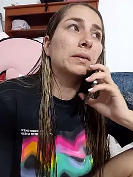 Iris love18 online show from November 2025 11:32:01 PM