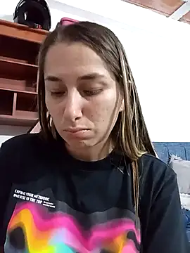 Iris love18 online show from November 2025 02:05:02 AM