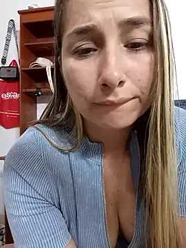 Iris love18 online show from November 2025 10:02:01 PM