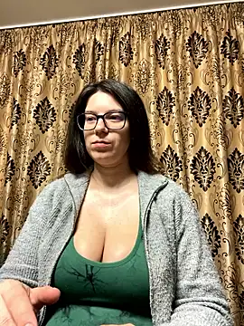 NadiraNoor online show from April 2026 11:06:02 PM