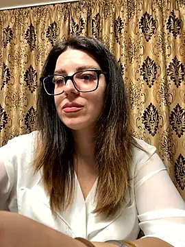 NadiraNoor online show from April 2026 10:59:02 PM