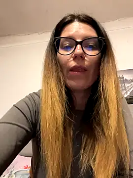 NadiraNoor online show from October 2025 10:33:02 PM